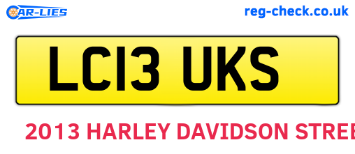 LC13UKS are the vehicle registration plates.