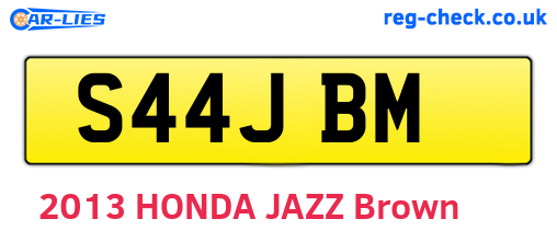 S44JBM are the vehicle registration plates.