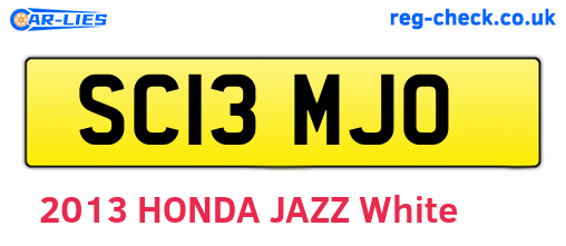 SC13MJO are the vehicle registration plates.