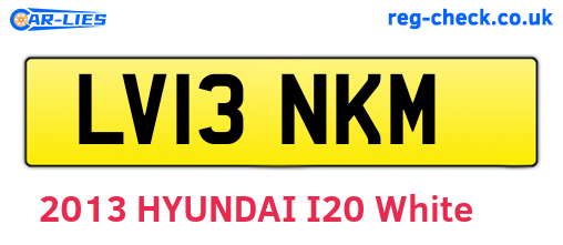 LV13NKM are the vehicle registration plates.