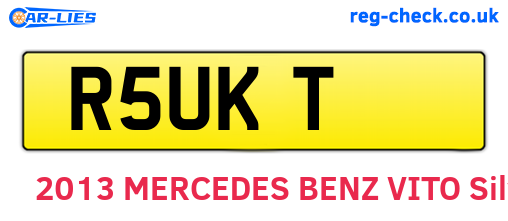 R5UKT are the vehicle registration plates.