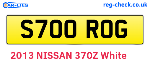 S700ROG are the vehicle registration plates.