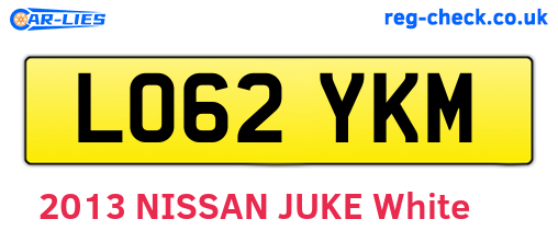 LO62YKM are the vehicle registration plates.
