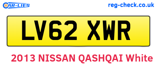 LV62XWR are the vehicle registration plates.