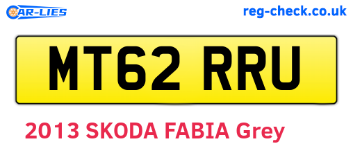 MT62RRU are the vehicle registration plates.