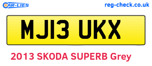 MJ13UKX are the vehicle registration plates.