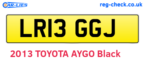 LR13GGJ are the vehicle registration plates.