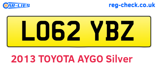 LO62YBZ are the vehicle registration plates.