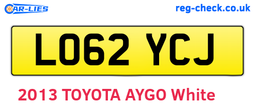 LO62YCJ are the vehicle registration plates.