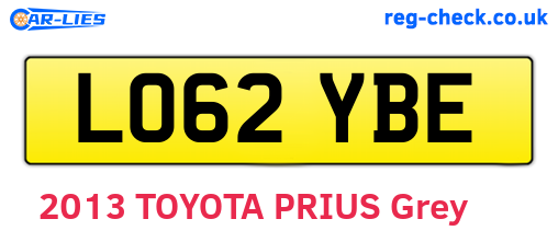 LO62YBE are the vehicle registration plates.