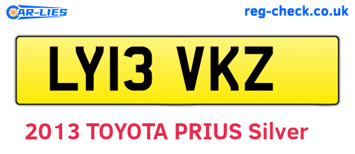 LY13VKZ are the vehicle registration plates.