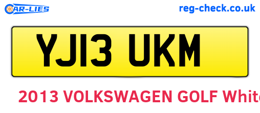 YJ13UKM are the vehicle registration plates.