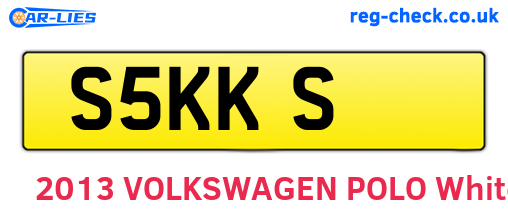 S5KKS are the vehicle registration plates.