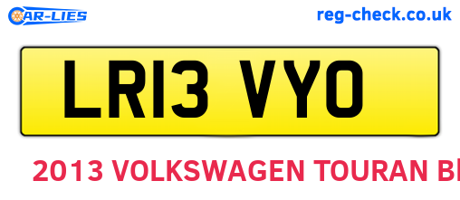 LR13VYO are the vehicle registration plates.