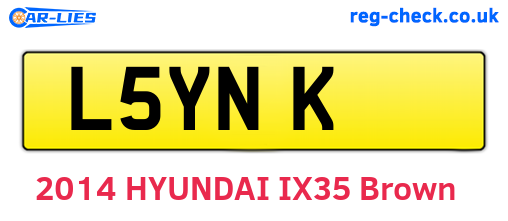 L5YNK are the vehicle registration plates.