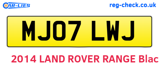 MJ07LWJ are the vehicle registration plates.