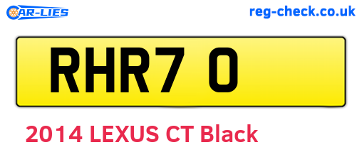 RHR70 are the vehicle registration plates.