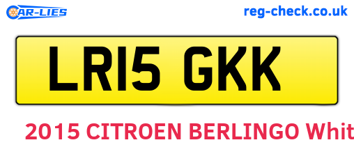 LR15GKK are the vehicle registration plates.