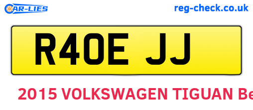R40EJJ are the vehicle registration plates.