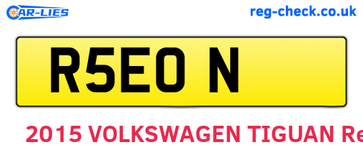 R5EON are the vehicle registration plates.
