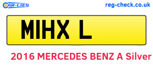 M1HXL are the vehicle registration plates.