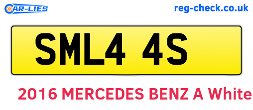SML44S are the vehicle registration plates.