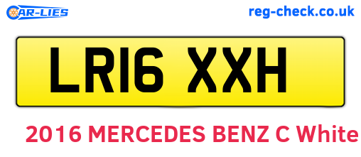 LR16XXH are the vehicle registration plates.