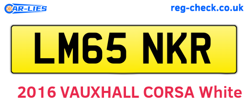 LM65NKR are the vehicle registration plates.