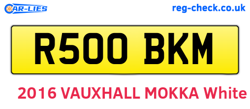 R500BKM are the vehicle registration plates.