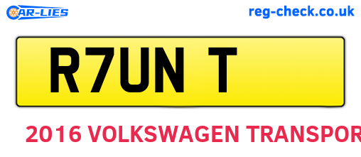 R7UNT are the vehicle registration plates.