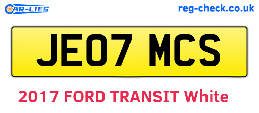 JE07MCS are the vehicle registration plates.