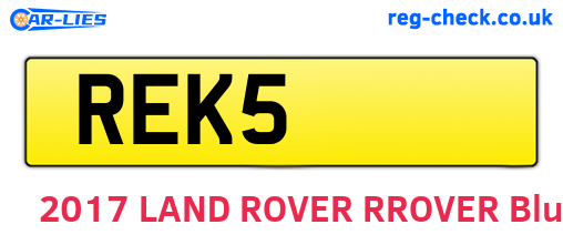 REK5 are the vehicle registration plates.