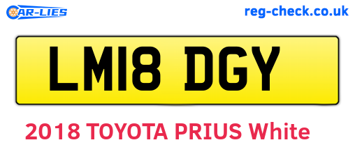 LM18DGY are the vehicle registration plates.