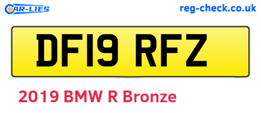 DF19RFZ are the vehicle registration plates.