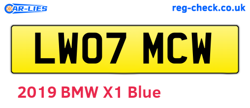 LW07MCW are the vehicle registration plates.