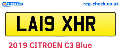 LA19XHR are the vehicle registration plates.