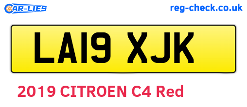 LA19XJK are the vehicle registration plates.