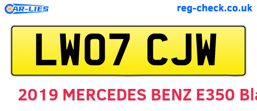 LW07CJW are the vehicle registration plates.
