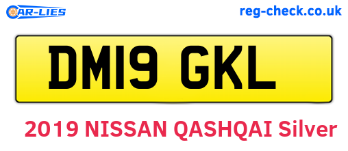 DM19GKL are the vehicle registration plates.