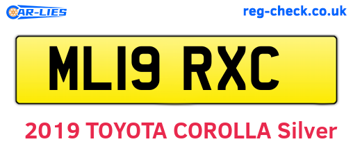 ML19RXC are the vehicle registration plates.