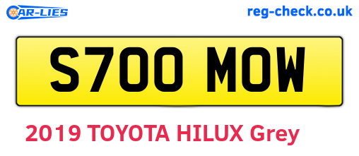 S700MOW are the vehicle registration plates.