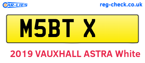 M5BTX are the vehicle registration plates.