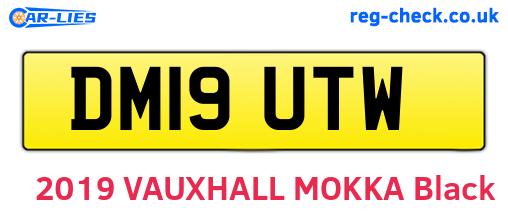 DM19UTW are the vehicle registration plates.