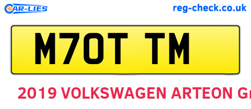 M70TTM are the vehicle registration plates.