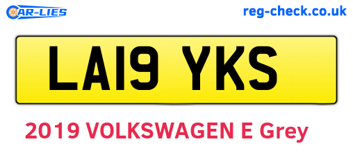 LA19YKS are the vehicle registration plates.