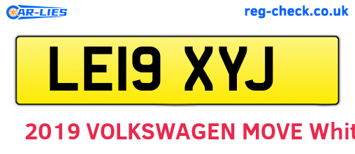 LE19XYJ are the vehicle registration plates.