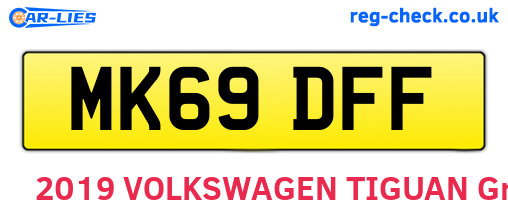 MK69DFF are the vehicle registration plates.