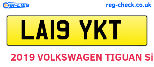 LA19YKT are the vehicle registration plates.
