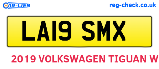 LA19SMX are the vehicle registration plates.