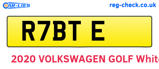 R7BTE are the vehicle registration plates.